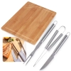 Kit para Churrasco 3 Peas Faca Garfo e Pegador Ao Inox + Tbua de Carne 35cm Retangular em Bambu