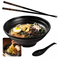 Kit Tigela Redonda 21,5 Cm em Melamina Preta + Colher + Par de Hashi Decorado