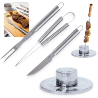 Kit para Churrasco 3 Peas Faca Garfo e Pegador Ao Inox + Suporte para Espeto de Mesa