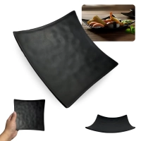 Prato Quadrado Cncavo 15 Cm Raso para Sushi Comida Japonesa em Melamina / Plstico Preto
