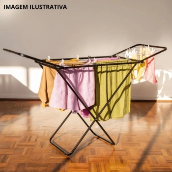 Kit Varal Preto com Abas 1,43 M + Uma Pequena Cesta + 84 Grampos + 4 Protetores de Varal